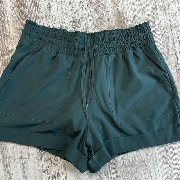 90 Degree By Reflex Green Solid-Hued Athletic Running Shorts Size Small - Picture 3 of 7